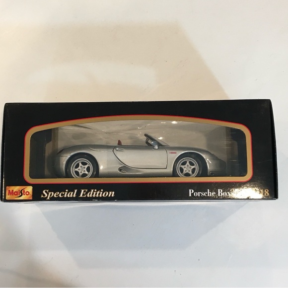 Maisto | Porsche Boxster Silver Model - Picture 5 of 16